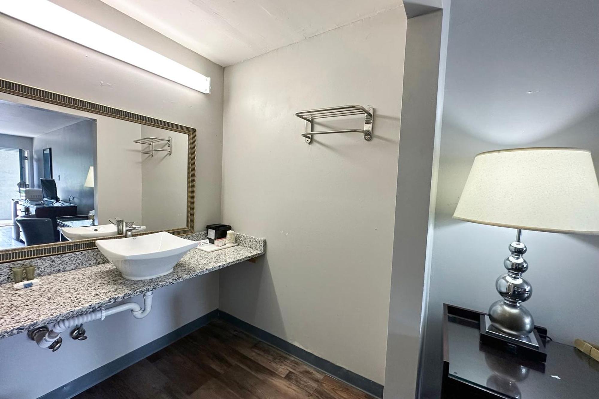 Executive Inn Ridgeway I-77 Eksteriør billede